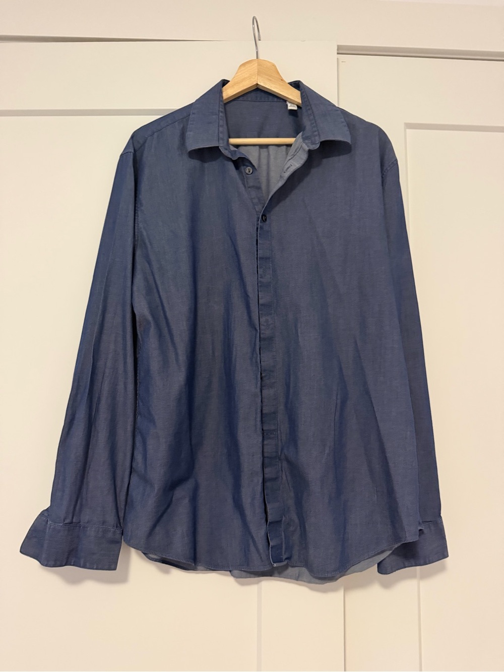 Men's Blue Long-Sleeve Button-Up Shirt